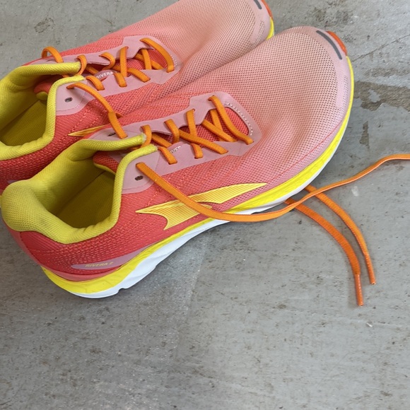 Altra Rivera 2 - Picture 10 of 15